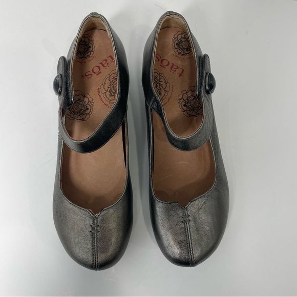 Stylish Dark Grey Metallic Mary Jane Shoes Taos 7M - Picture 3 of 10